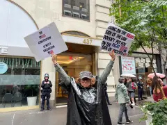 Thousands of 'No Kings' protesters in NYC take to rainy streets