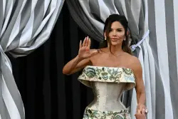 One of Lauren Sanchez’s 27 wedding outfits reportedly stolen