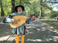 Meet the NYC lute player serenading the Shakespeare in the Park line since 1976
