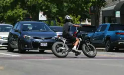 Los Altos bans bicycles and e-bikes from its sidewalks